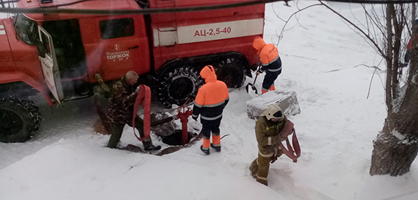 Практические занятия личного состава пожарного подразделения  Самарского областного отделения ВДПО  в АО «ТАРКЕТТ»