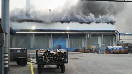 Тушение пожара на заводе ТАРКЕТТ.