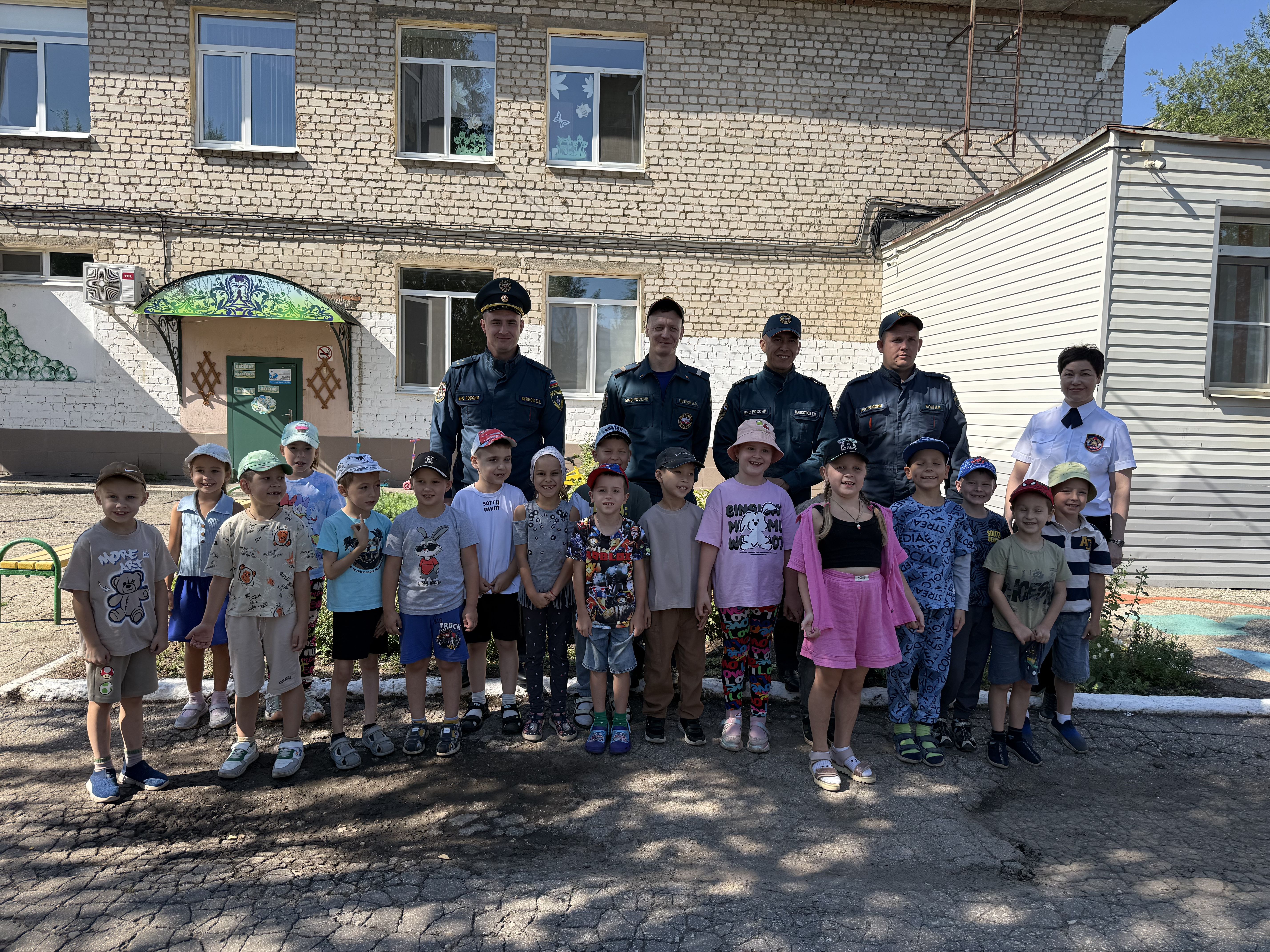 Пожарная машина в детском саду